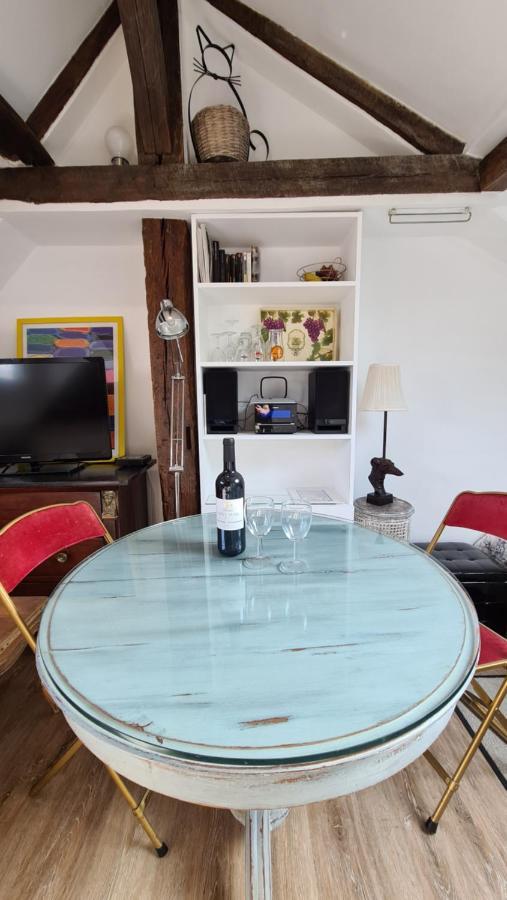 Appartement Coeur De Paris Avec Vue Sur Les Toits Exterior foto