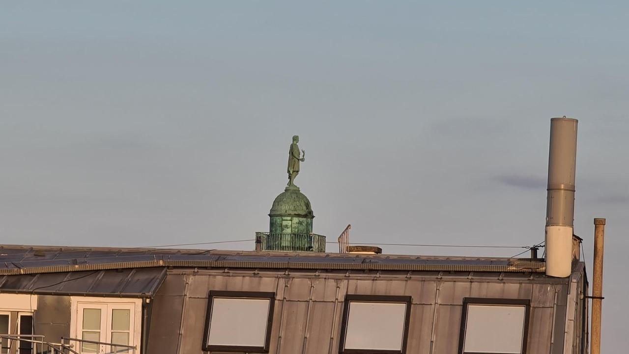 Appartement Coeur De Paris Avec Vue Sur Les Toits Exterior foto